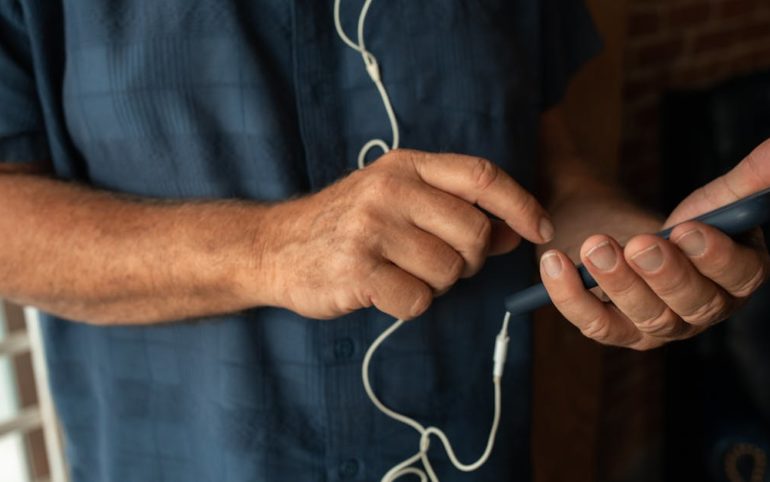 découvrez notre produit 'plugged', une solution innovante qui améliore votre expérience connectée. avec des fonctionnalités avancées et une interface intuitive, connectez-vous facilement et profitez d'une performance optimale dans vos tâches quotidiennes.