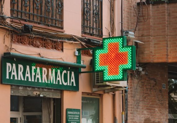 découvrez notre parapharmacie en ligne, offrant une large sélection de produits de soin, bien-être et santé. profitez de conseils d'experts et de promotions exclusives pour vous accompagner au quotidien.