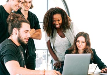 découvrez les clés essentielles pour réussir en affaires : stratégies, conseils et outils pour booster votre entreprise et atteindre le succès professionnel.