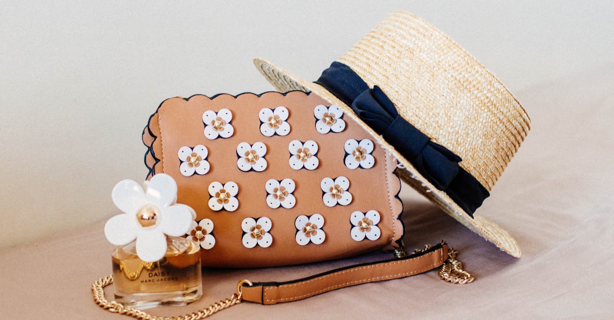 découvrez notre sélection d’accessoires tendance pour compléter votre style et sublimer votre quotidien. qualité, originalité et nouveautés au rendez-vous !